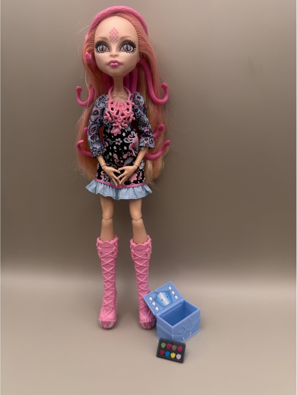 Monster High Frights Camera Action Viperine Gorgon Fashion Doll